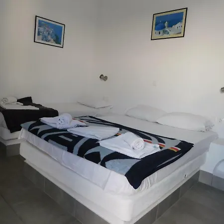 Sea Side Perivolos (Santorini)