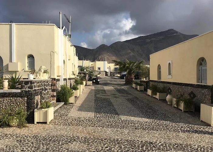 Sea Side Perivolos (Santorini)